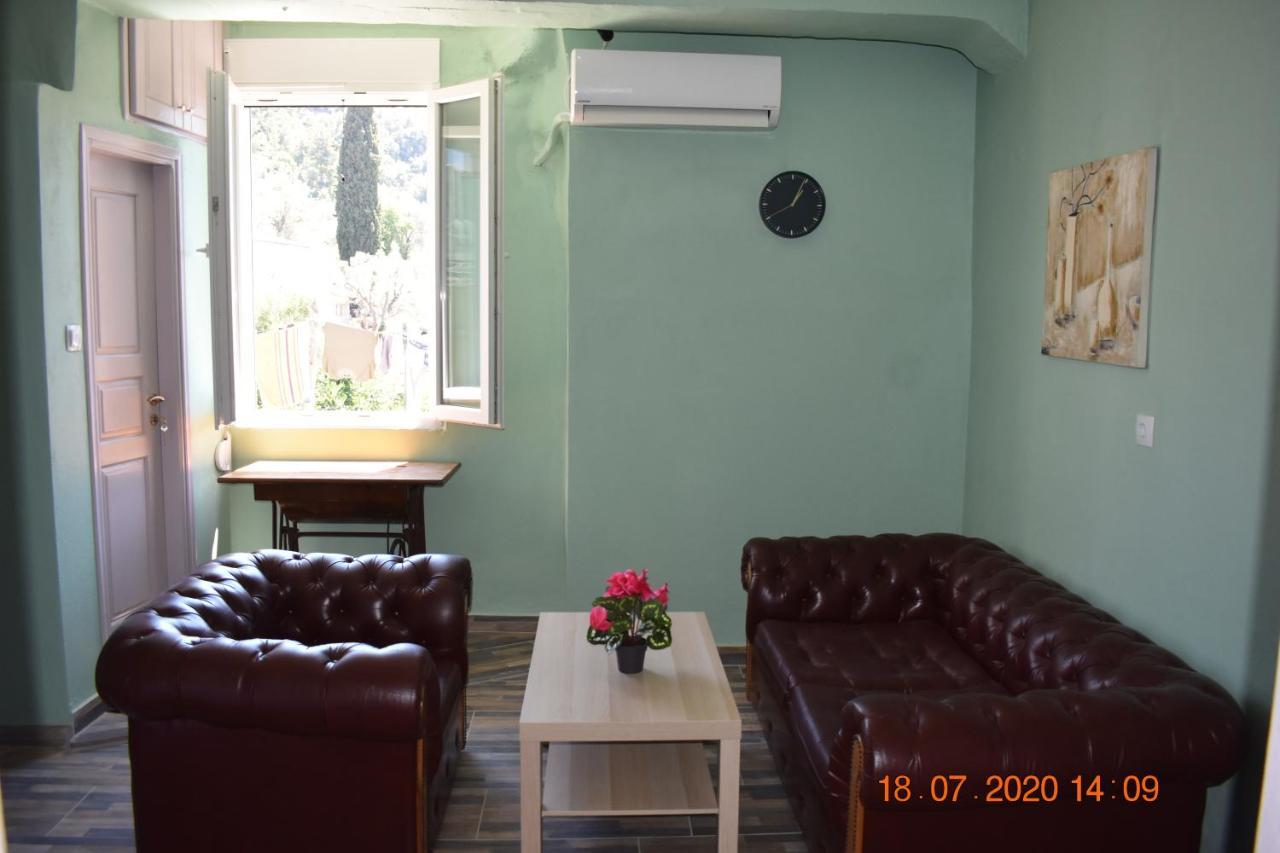 The Central House! Raches  Dış mekan fotoğraf